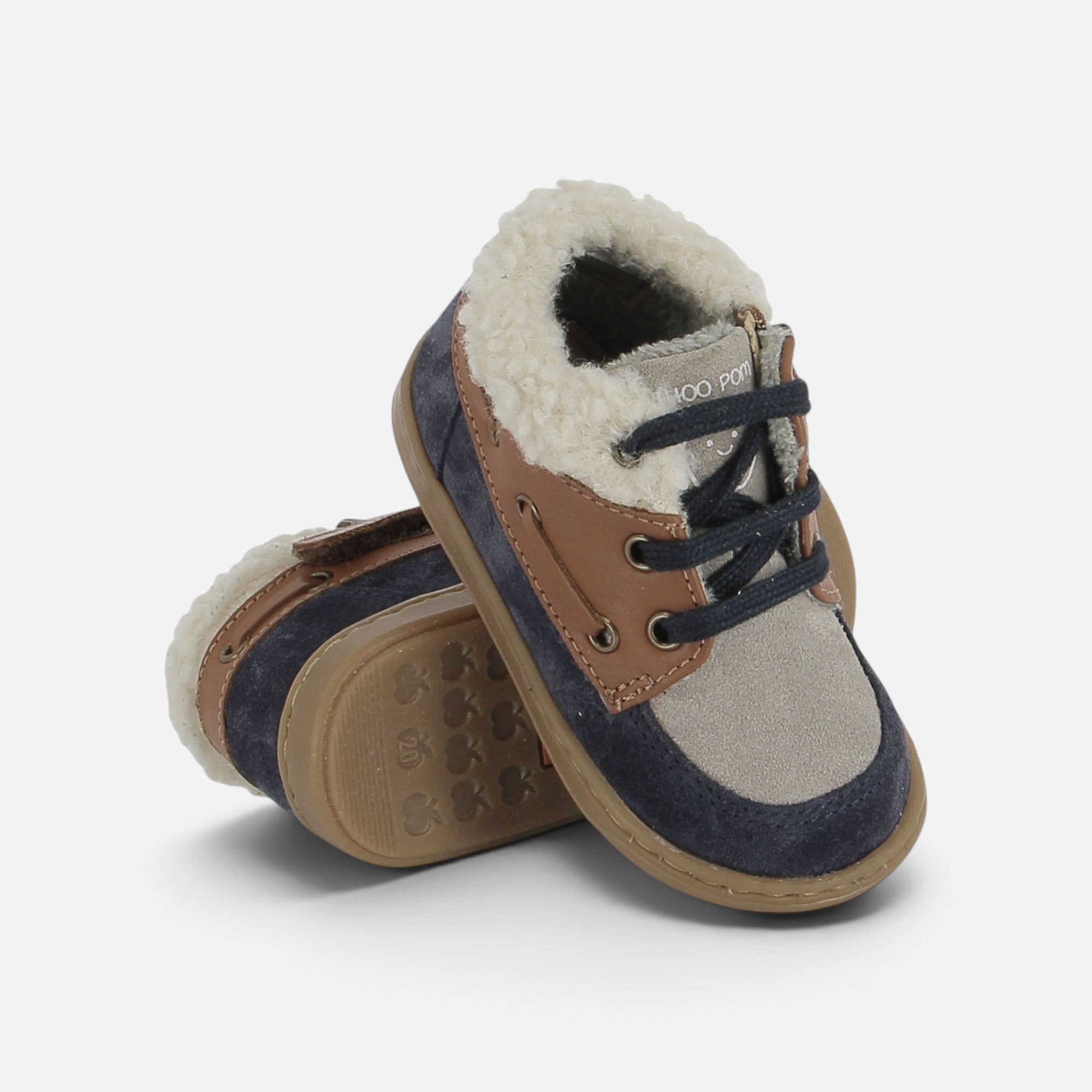 Chaussures premiers-pas Shoo Pom Bouba Boat Fur en cuir velours et nappa bleu marine et camel avec doublure fourrée