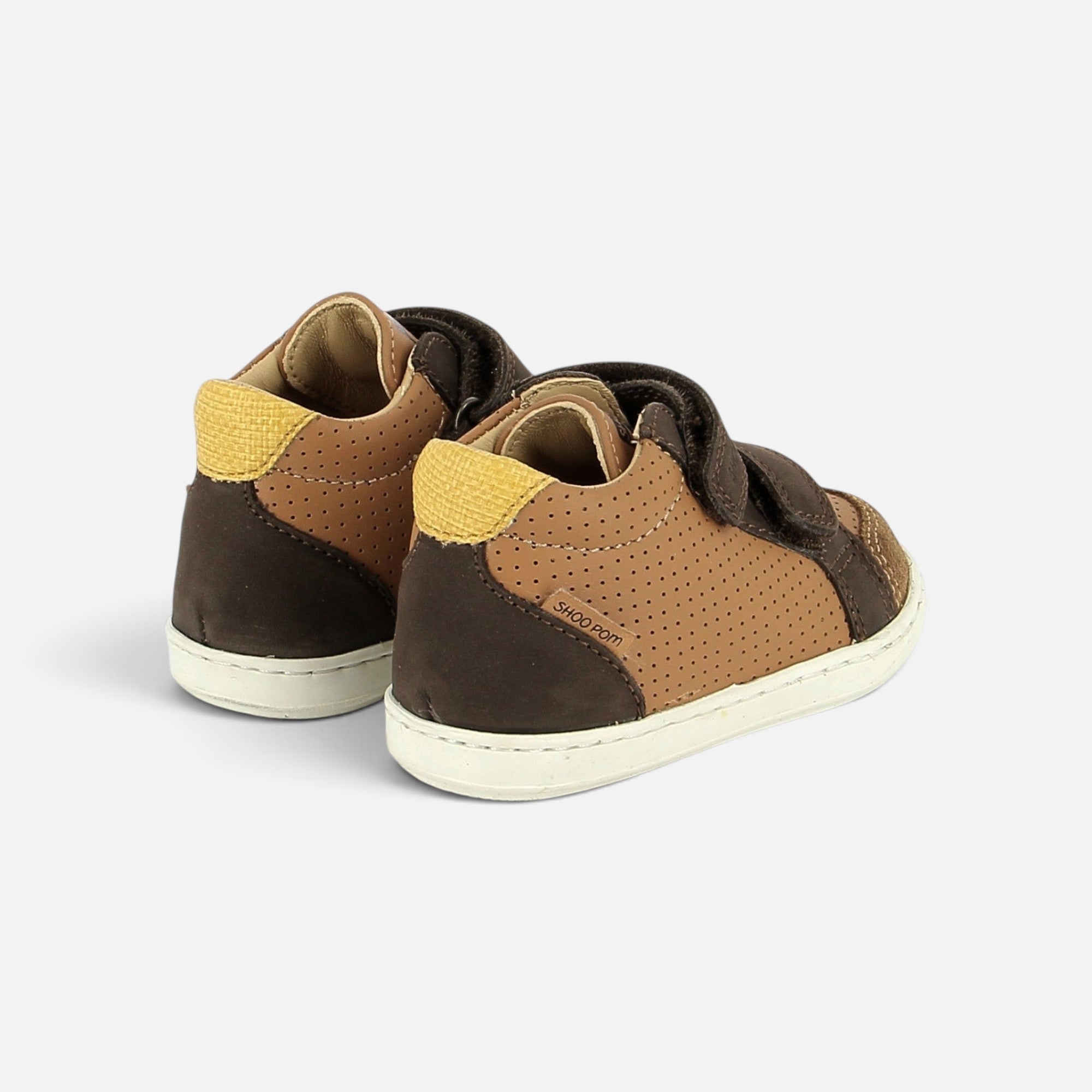 Chaussures premiers pas Shoo Pom en cuir nappa et nubuck marron et terra avec fermeture à scratch