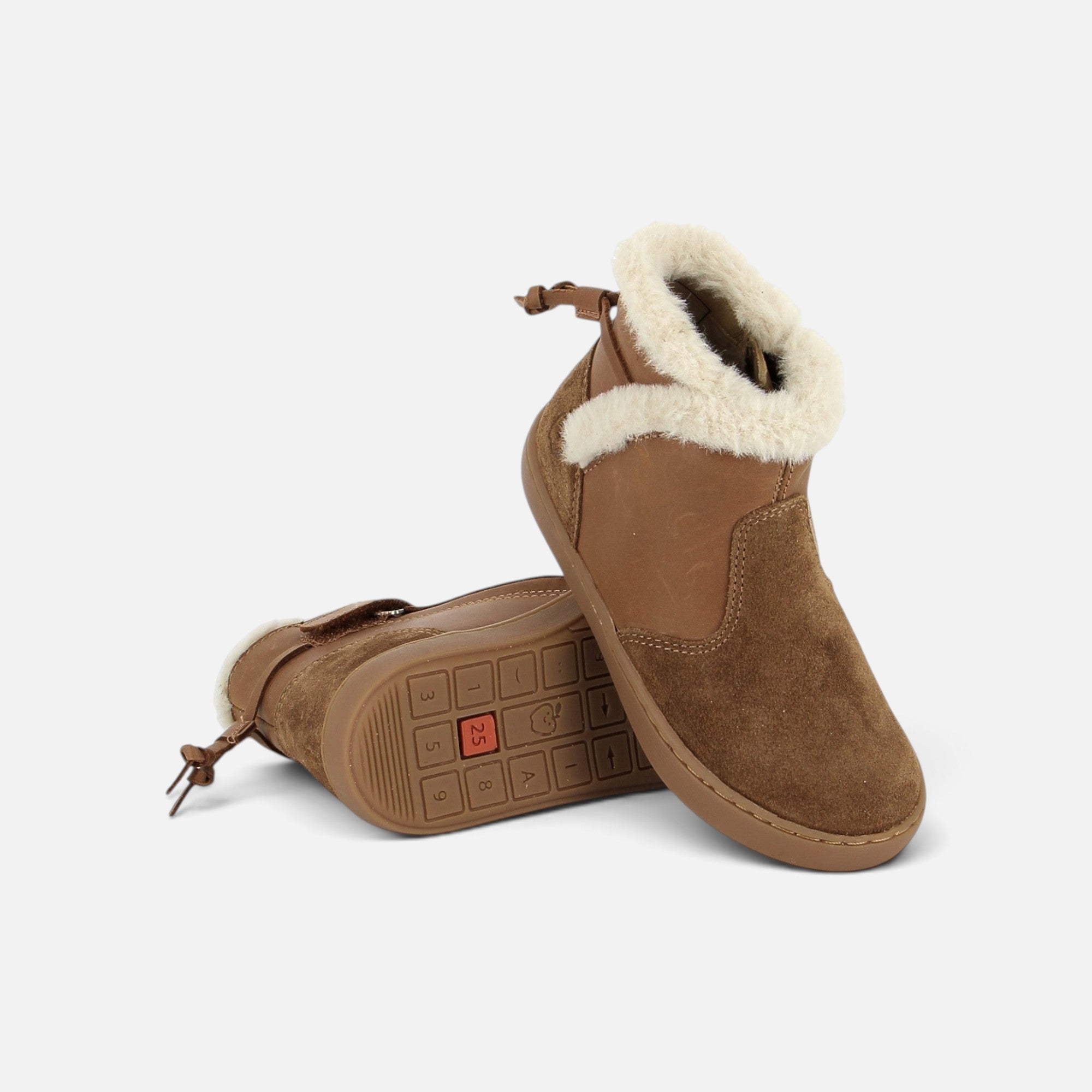 Bottines Shoo Pom camel en cuir et daim avec doublure en fourrure synthétique et semelle en caoutchouc souple