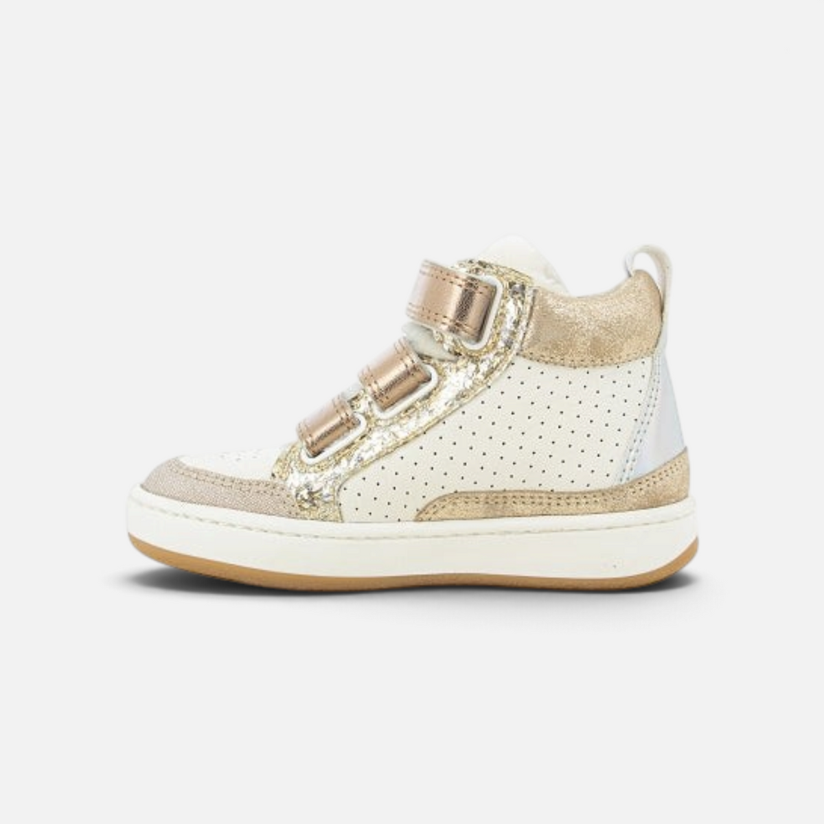Baskets montantes Shoo Pom en cuir blanc perforé avec détails dorés pailletés et fermetures à scratch