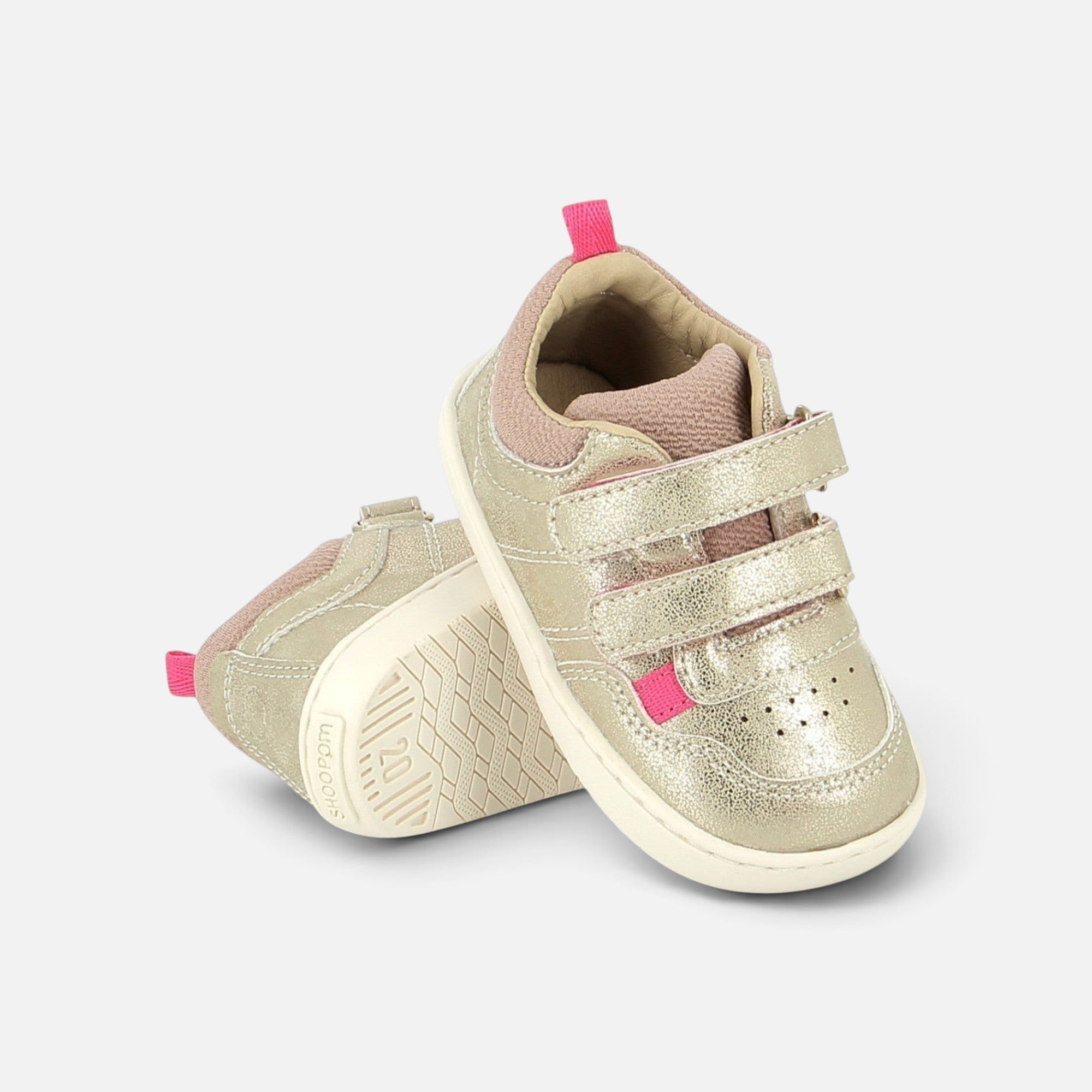 Basket barefoot Shoo Pom Tooties Easy en cuir laminé platine et marron avec fermeture scratch et semelle souple
