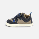 Basket barefoot Shoo Pom pour enfant en cuir bleu marine et beige avec fermeture scratch et semelle souple